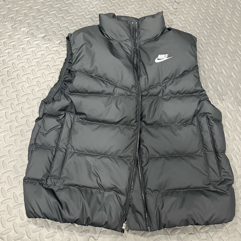 Nike women’s vest